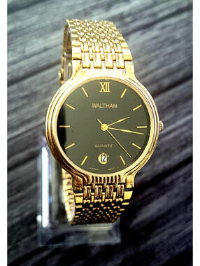 Rare Vintage Waltham 80's Enamel Dial Date Retro Mens Watch